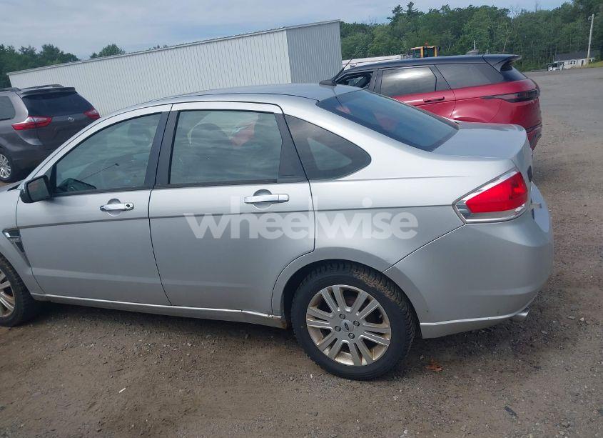 Photo 13 of 2009 Ford Focus SEL (VIN 1FAHP37N89W147507)