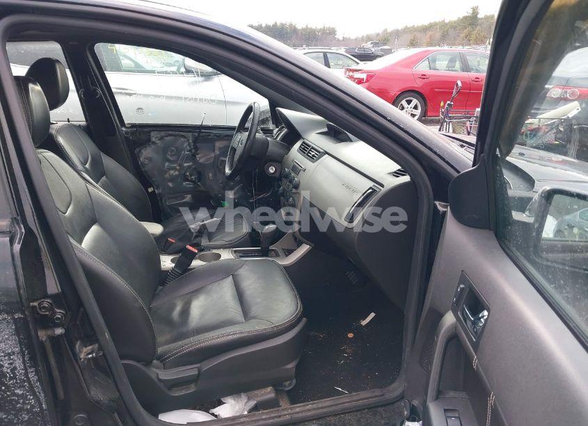 Photo 5 of 2009 Ford Focus SEL (VIN 1FAHP37N89W233948)