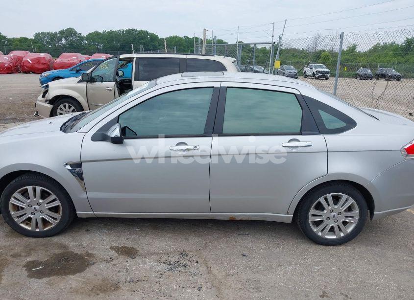Photo 14 of 2009 Ford Focus SEL (VIN 1FAHP37NX9W200238)