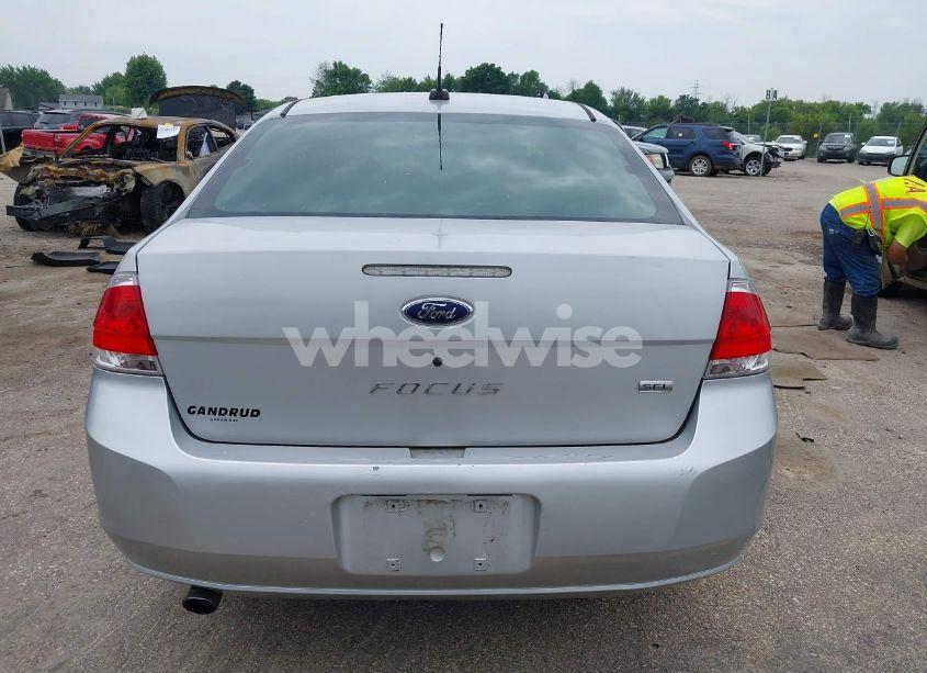 Photo 16 of 2009 Ford Focus SEL (VIN 1FAHP37NX9W200238)