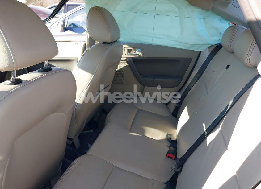 Photo 8 of 2009 Ford Focus SEL (VIN 1FAHP37NX9W214432)
