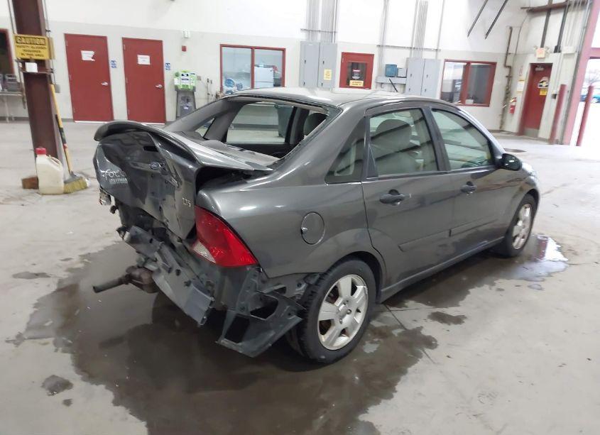 Photo 4 of 2003 Ford Focus ZTS (VIN 1FAHP38303W306878)