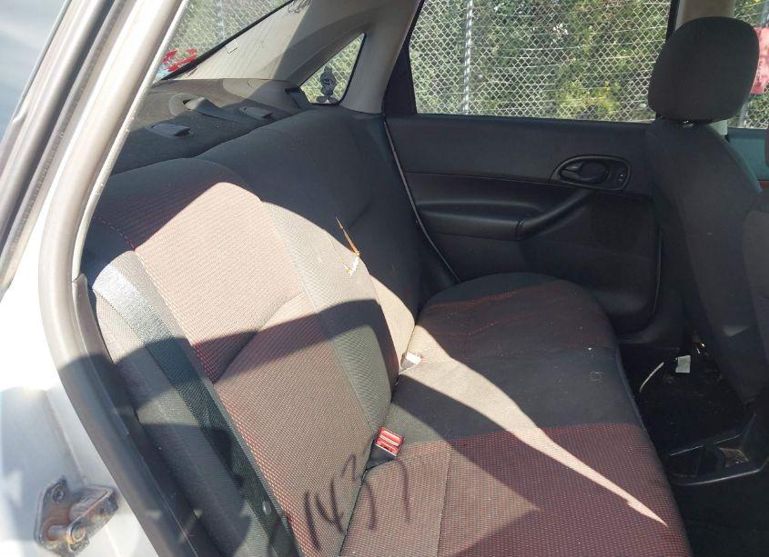 Photo 8 of 2006 Ford Focus ZX4 (VIN 1FAHP38Z66W213081)