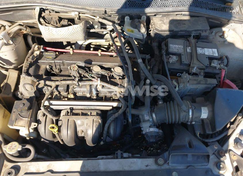 Photo 10 of 2010 Ford Focus SE (VIN 1FAHP3CN5AW140444)