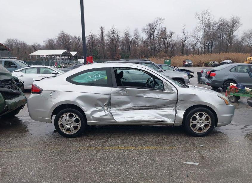 Photo 13 of 2010 Ford Focus SE (VIN 1FAHP3CN6AW153056)