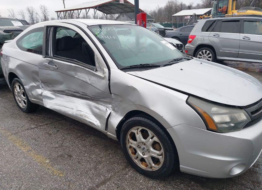 Photo 6 of 2010 Ford Focus SE (VIN 1FAHP3CN6AW153056)