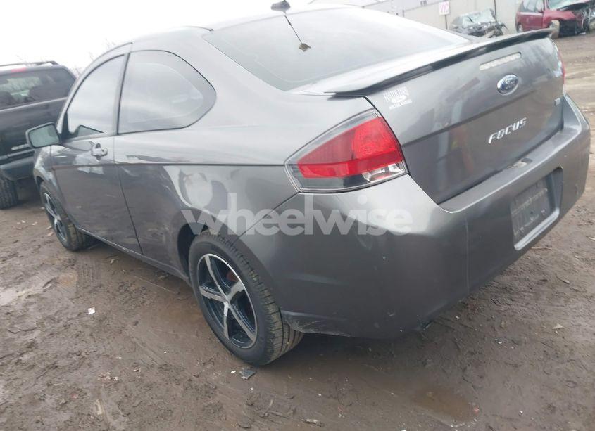 Photo 3 of 2010 Ford Focus SE (VIN 1FAHP3CN6AW201770)