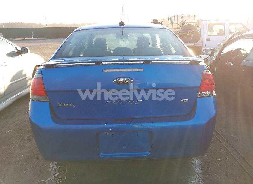 Photo 16 of 2010 Ford Focus SE (VIN 1FAHP3CN8AW138641)