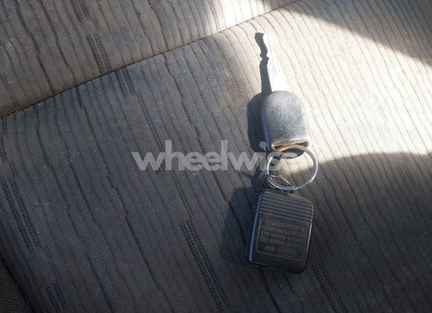 Photo 11 of 2010 Ford Focus SE (VIN 1FAHP3CN9AW116261)