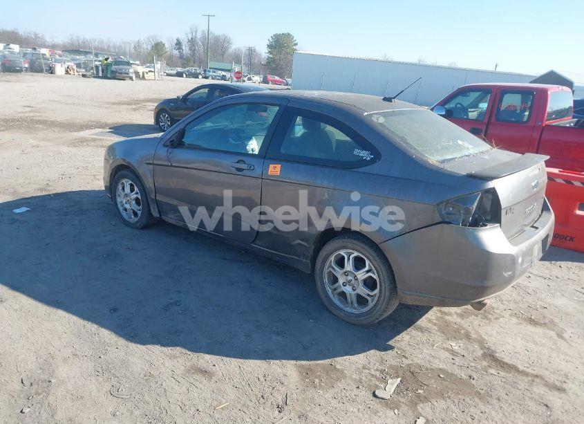 Photo 3 of 2010 Ford Focus SE (VIN 1FAHP3CN9AW116261)