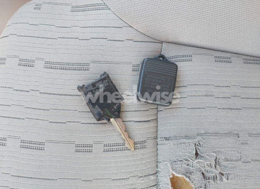 Photo 11 of 2010 Ford Focus SE (VIN 1FAHP3CN9AW118737)