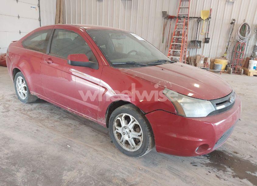 2010 Ford Focus SE (VIN 1FAHP3CN9AW248856) main photo