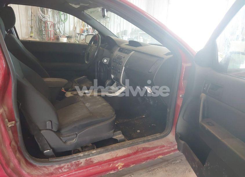 Photo 5 of 2010 Ford Focus SE (VIN 1FAHP3CN9AW248856)