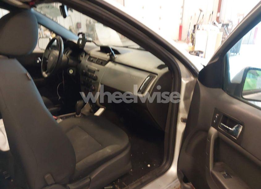 Photo 5 of 2010 Ford Focus SES (VIN 1FAHP3DN1AW251314)