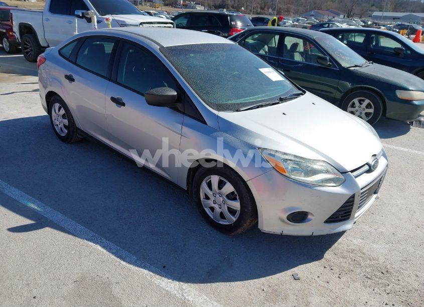 2012 Ford Focus S (VIN 1FAHP3E21CL227295) main photo