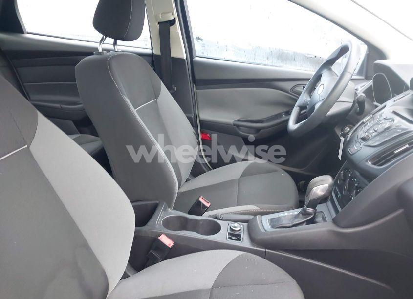 Photo 5 of 2012 Ford Focus S (VIN 1FAHP3E21CL318289)
