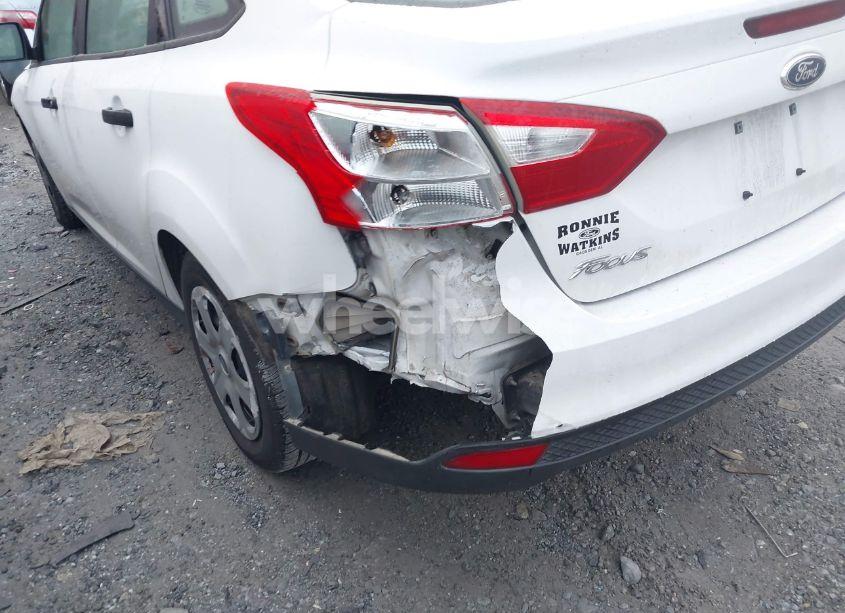 Photo 6 of 2012 Ford Focus S (VIN 1FAHP3E21CL318289)