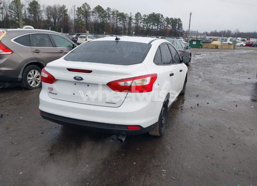 Photo 4 of 2012 Ford Focus S (VIN 1FAHP3E22CL433824)