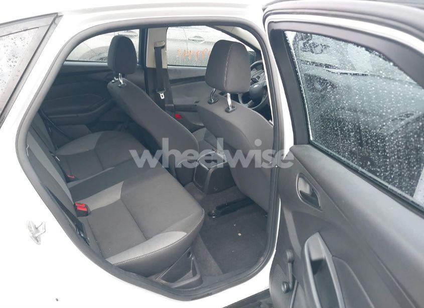 Photo 8 of 2012 Ford Focus S (VIN 1FAHP3E22CL433824)