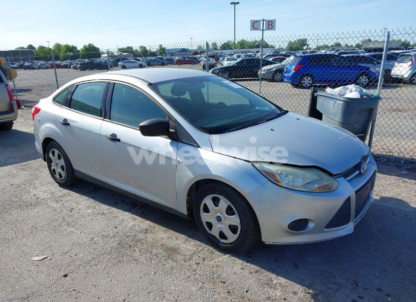 2012 Ford Focus S (VIN 1FAHP3E23CL255907) main photo