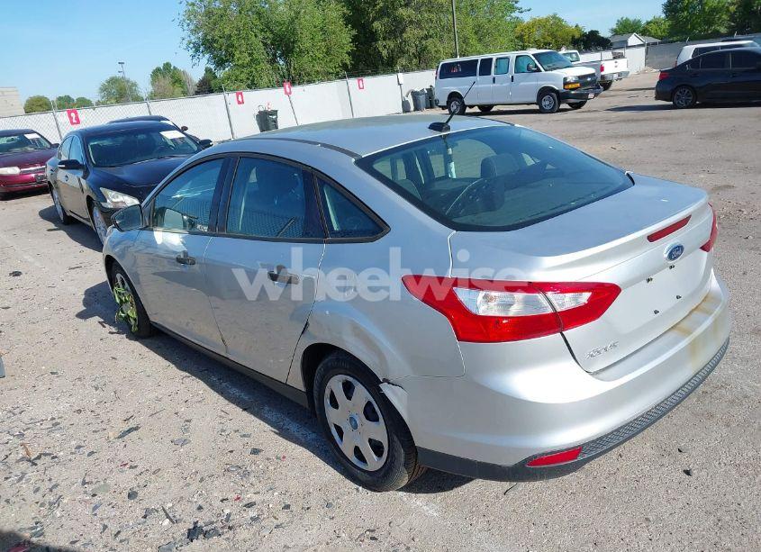 Photo 3 of 2012 Ford Focus S (VIN 1FAHP3E23CL255907)