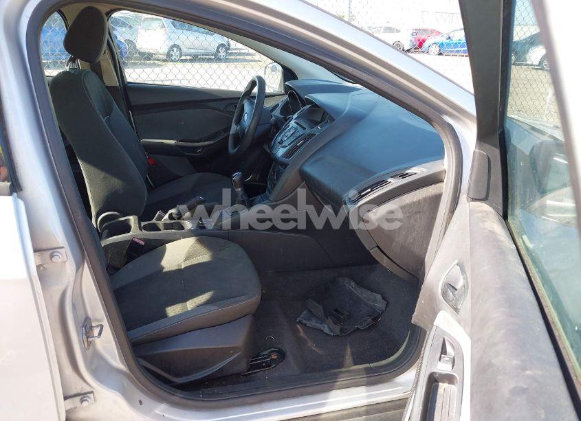 Photo 5 of 2012 Ford Focus S (VIN 1FAHP3E23CL255907)