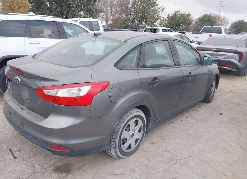 Photo 4 of 2012 Ford Focus S (VIN 1FAHP3E23CL320593)