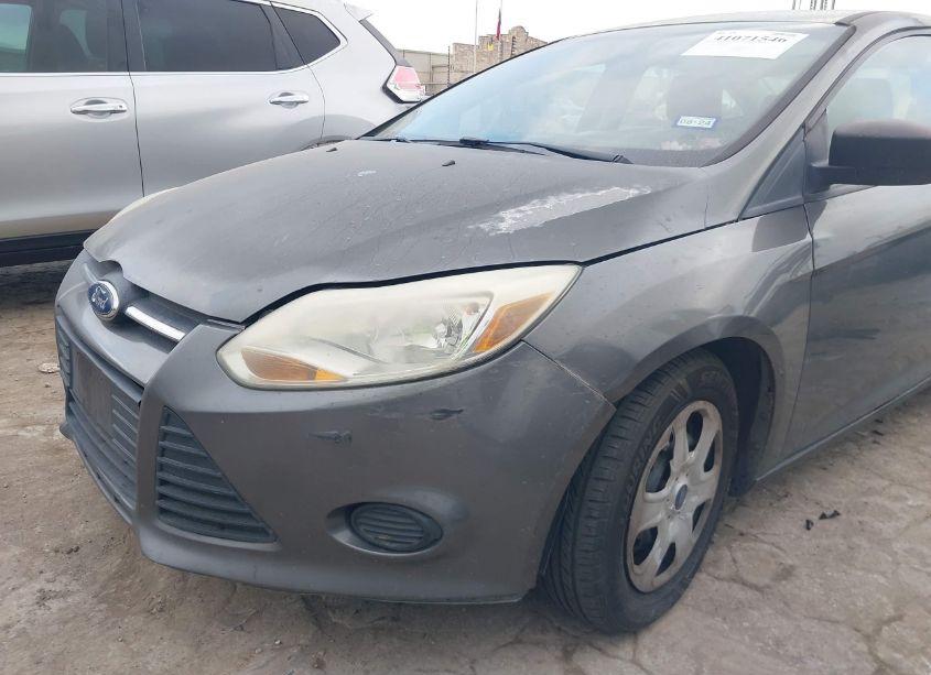 Photo 6 of 2012 Ford Focus S (VIN 1FAHP3E23CL320593)