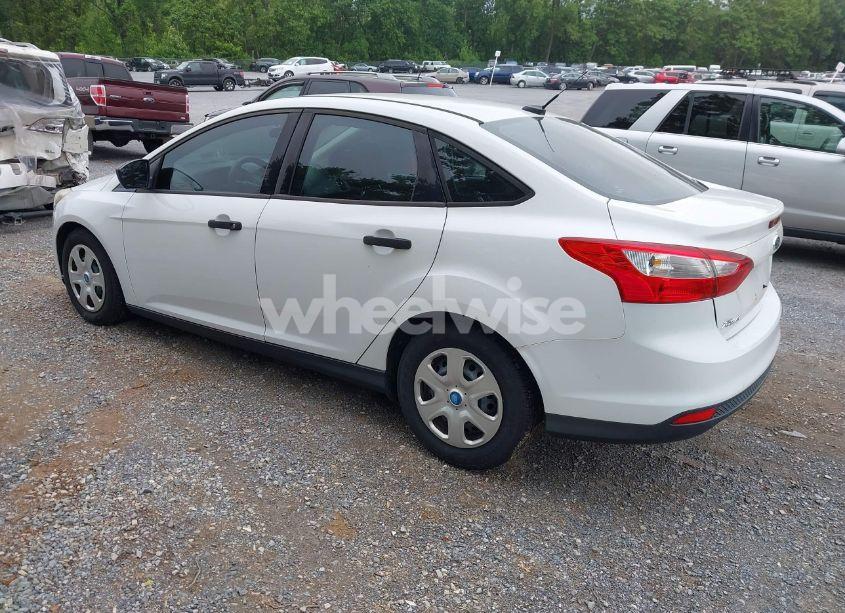Photo 3 of 2012 Ford Focus S (VIN 1FAHP3E24CL215948)