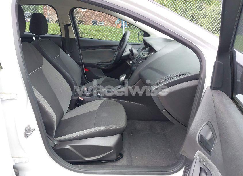 Photo 5 of 2012 Ford Focus S (VIN 1FAHP3E24CL215948)