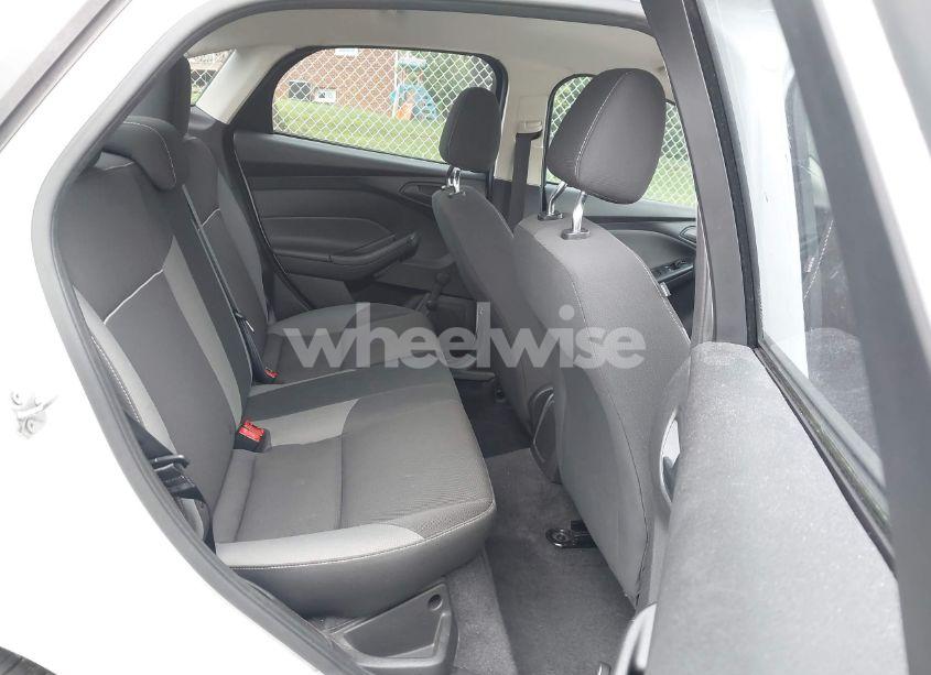 Photo 8 of 2012 Ford Focus S (VIN 1FAHP3E24CL215948)