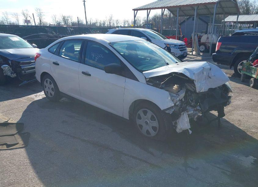 2012 Ford Focus S (VIN 1FAHP3E24CL423991) main photo
