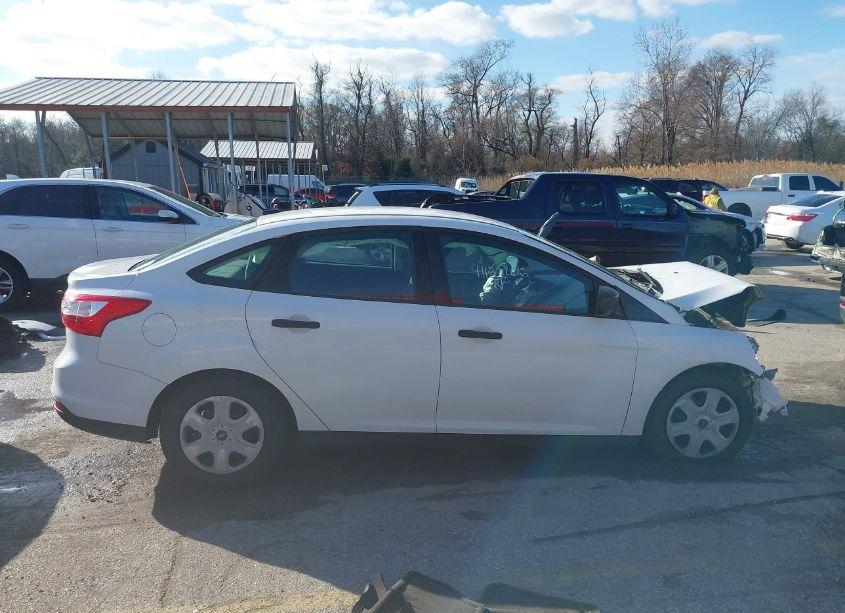 Photo 13 of 2012 Ford Focus S (VIN 1FAHP3E24CL423991)