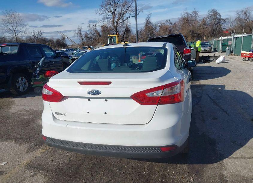 Photo 16 of 2012 Ford Focus S (VIN 1FAHP3E24CL423991)