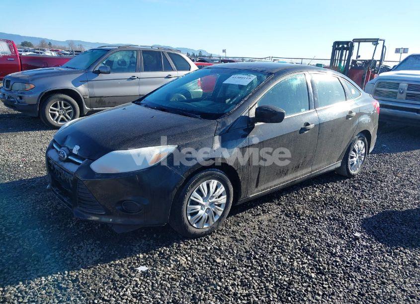 Photo 2 of 2012 Ford Focus S (VIN 1FAHP3E24CL451838)