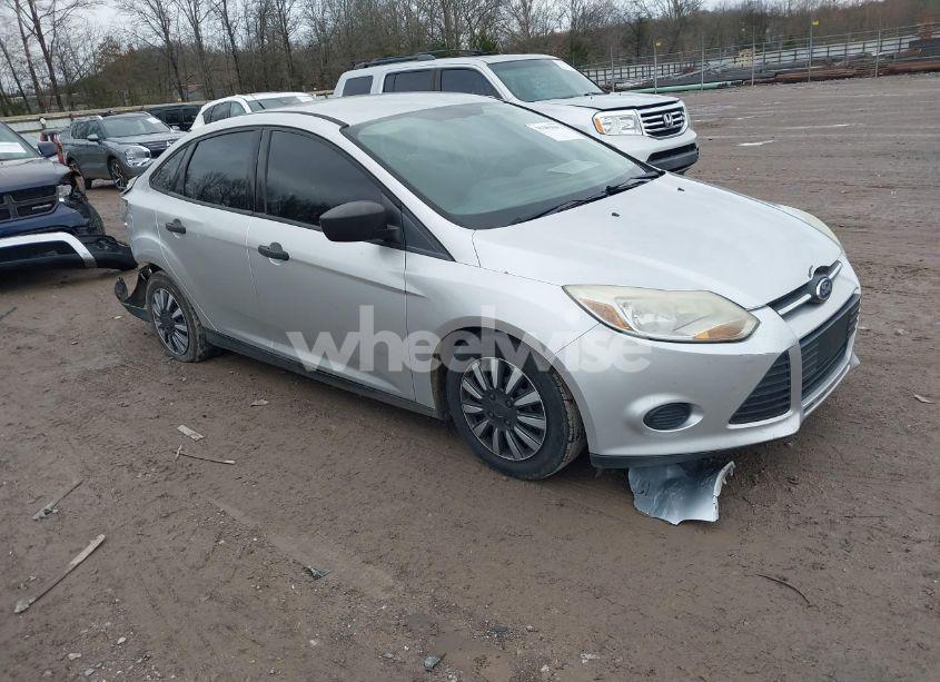 2012 Ford Focus S (VIN 1FAHP3E25CL172155) main photo