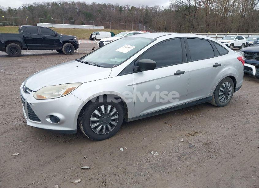 Photo 2 of 2012 Ford Focus S (VIN 1FAHP3E25CL172155)