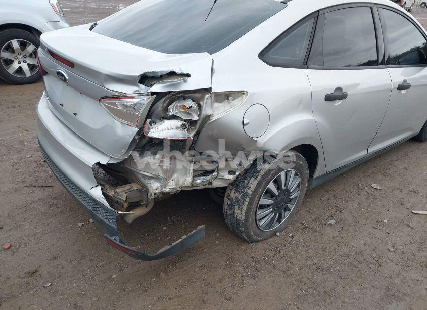 Photo 6 of 2012 Ford Focus S (VIN 1FAHP3E25CL172155)