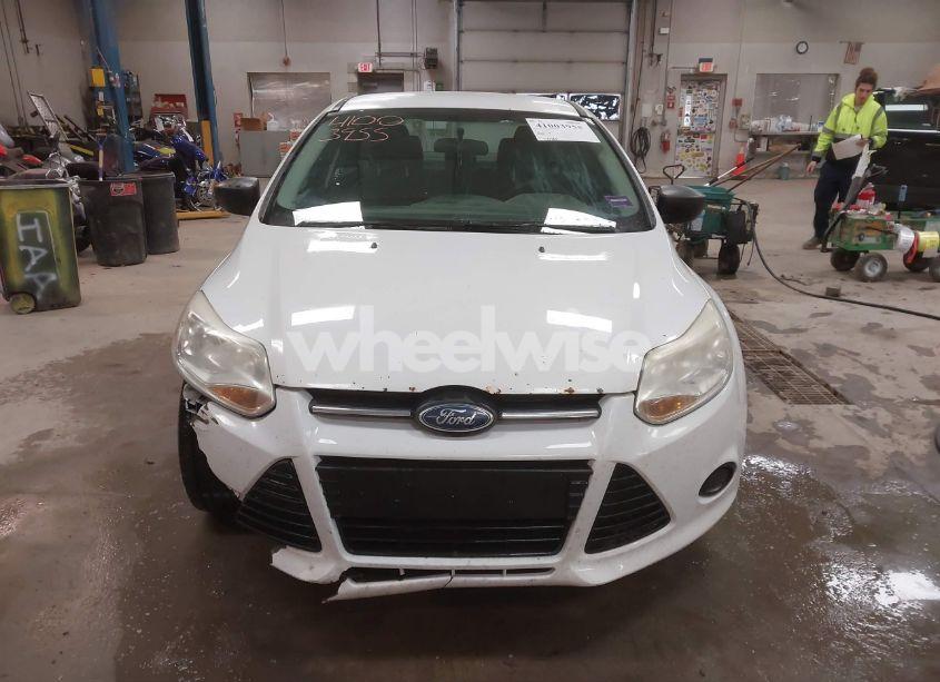 Photo 12 of 2012 Ford Focus S (VIN 1FAHP3E25CL229373)