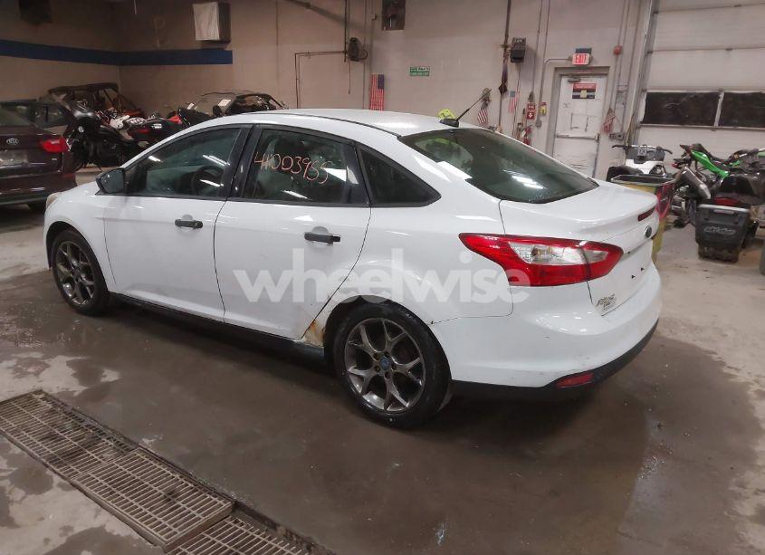 Photo 3 of 2012 Ford Focus S (VIN 1FAHP3E25CL229373)
