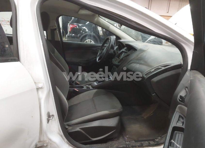 Photo 5 of 2012 Ford Focus S (VIN 1FAHP3E25CL229373)