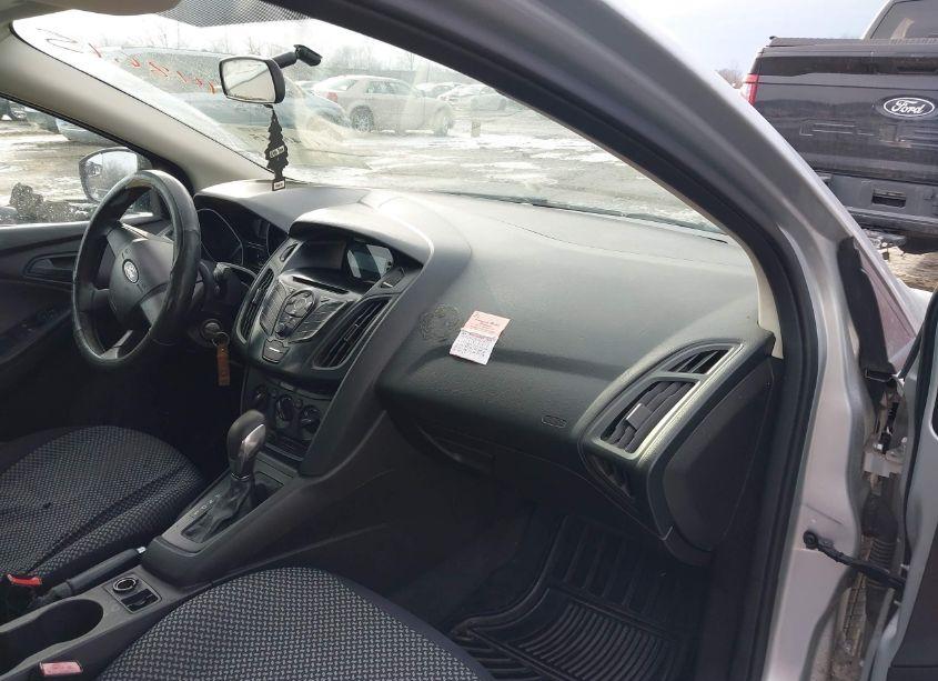 Photo 5 of 2012 Ford Focus S (VIN 1FAHP3E25CL234671)