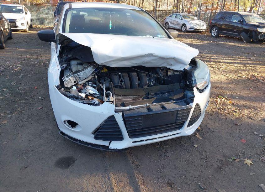 Photo 6 of 2012 Ford Focus S (VIN 1FAHP3E25CL281909)