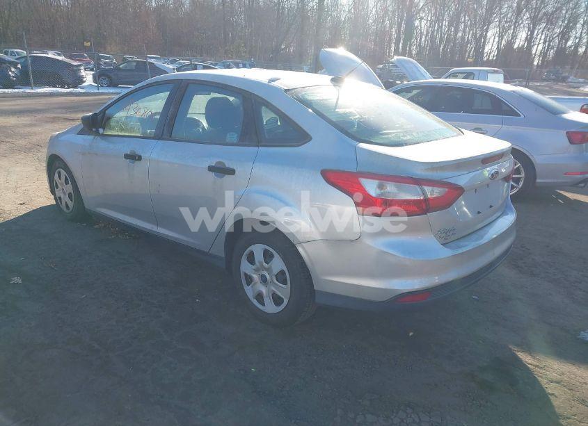 Photo 3 of 2012 Ford Focus S (VIN 1FAHP3E25CL394050)