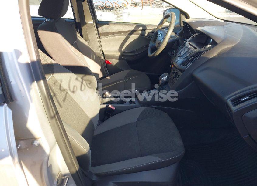 Photo 5 of 2012 Ford Focus S (VIN 1FAHP3E25CL394050)