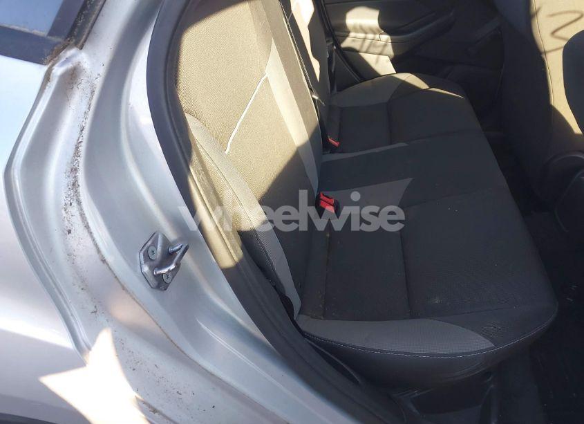 Photo 8 of 2012 Ford Focus S (VIN 1FAHP3E25CL394050)