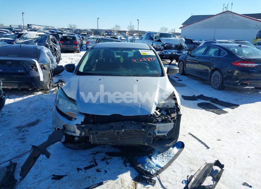 Photo 12 of 2012 Ford Focus S (VIN 1FAHP3E25CL432876)