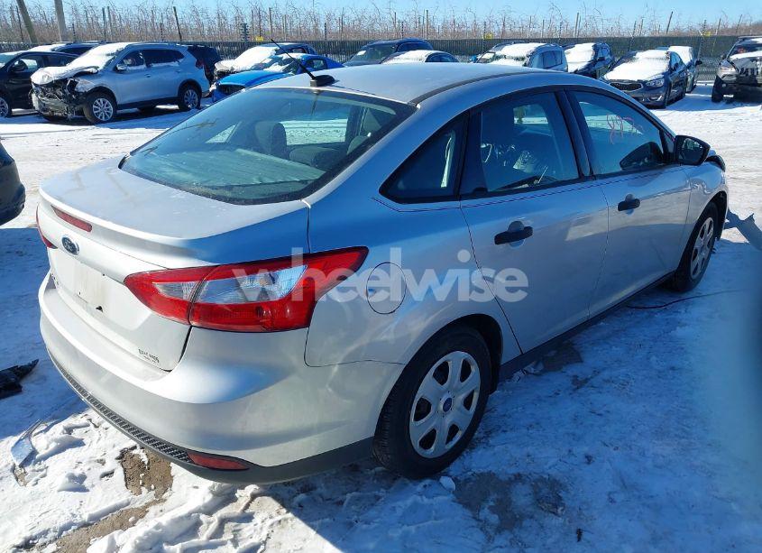 Photo 4 of 2012 Ford Focus S (VIN 1FAHP3E25CL432876)
