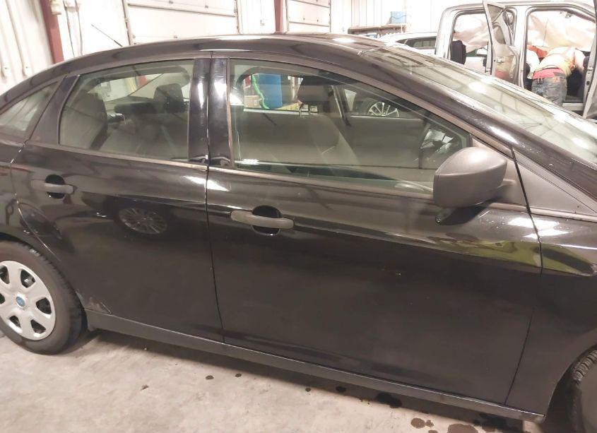 Photo 14 of 2012 Ford Focus S (VIN 1FAHP3E26CL114359)