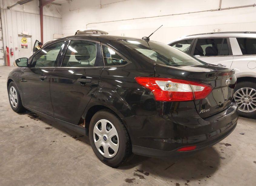Photo 3 of 2012 Ford Focus S (VIN 1FAHP3E26CL114359)